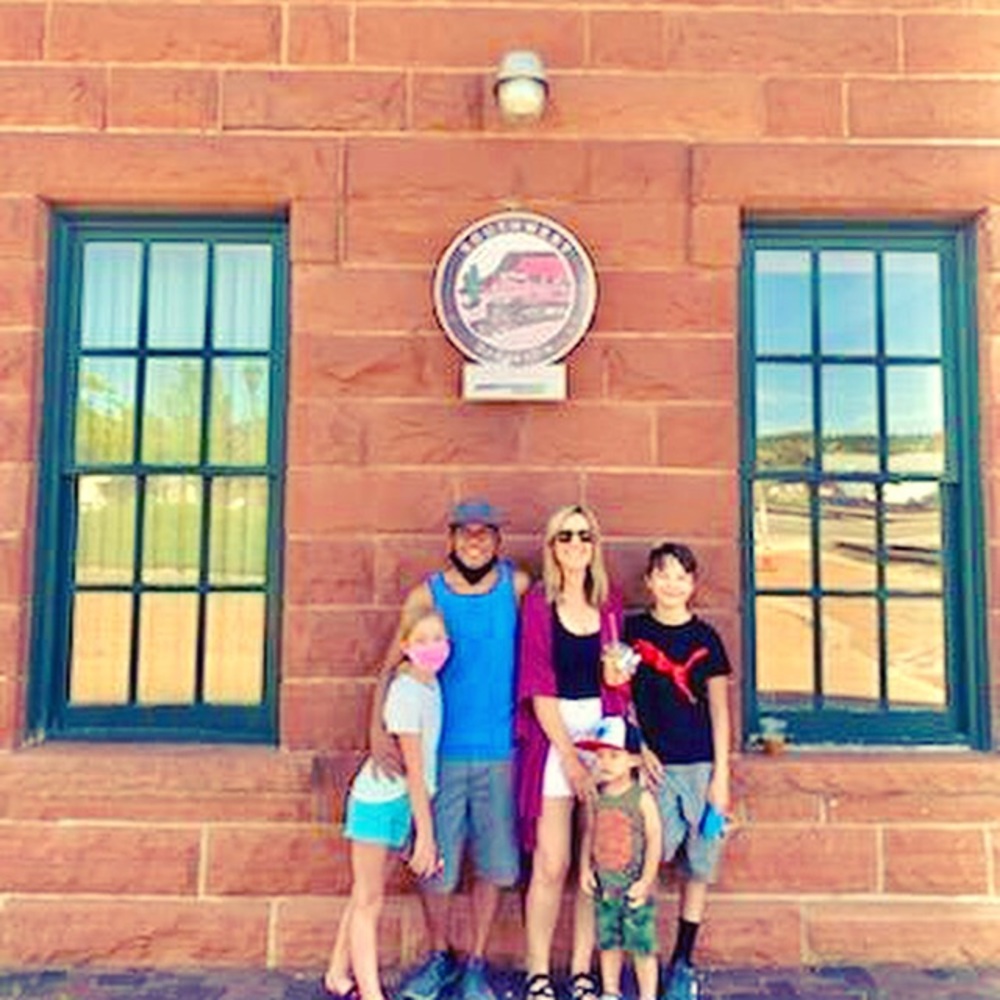 Party of Five, Desert Living